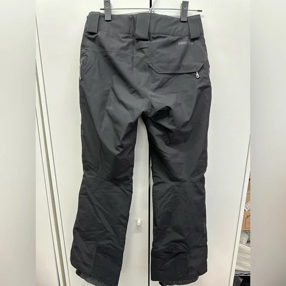 Patagonia women's insulated Snow Belle ski pants, black size XS
